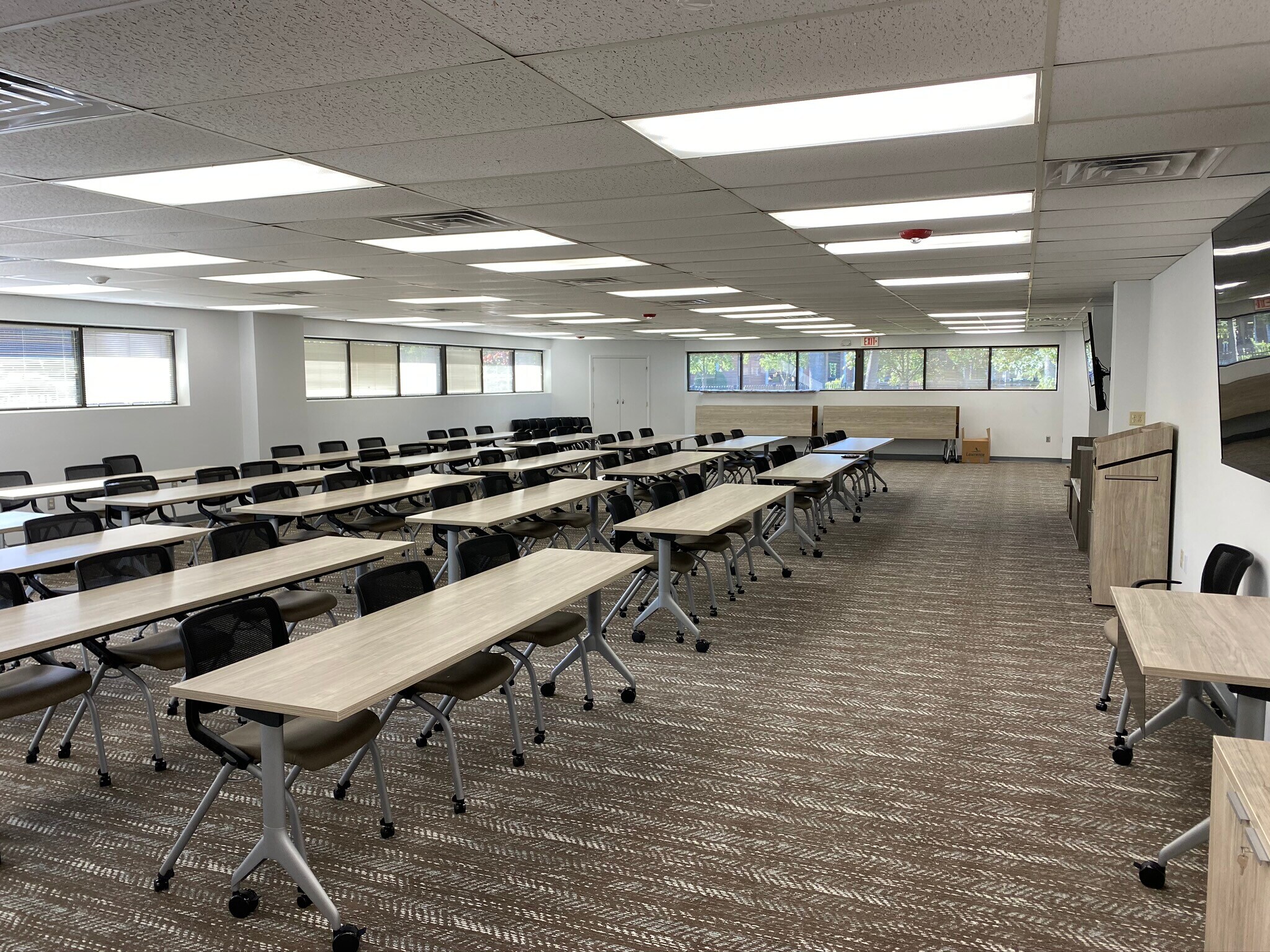 610 Thimble Shoals Blvd, Newport News, VA 23606 Park Central Business