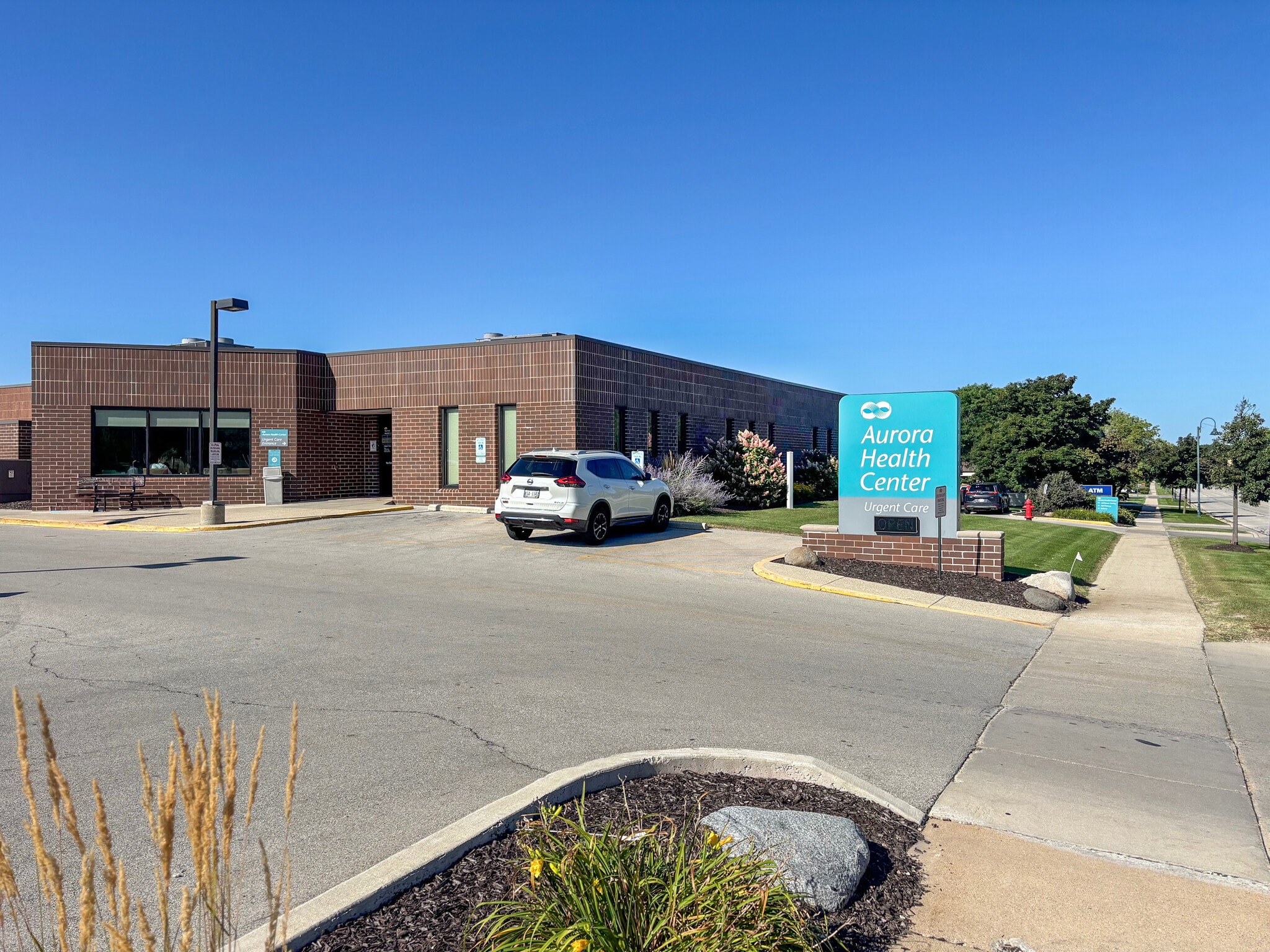 6901 W Edgerton Ave, Greenfield, WI for sale Building Photo- Image 1 of 11