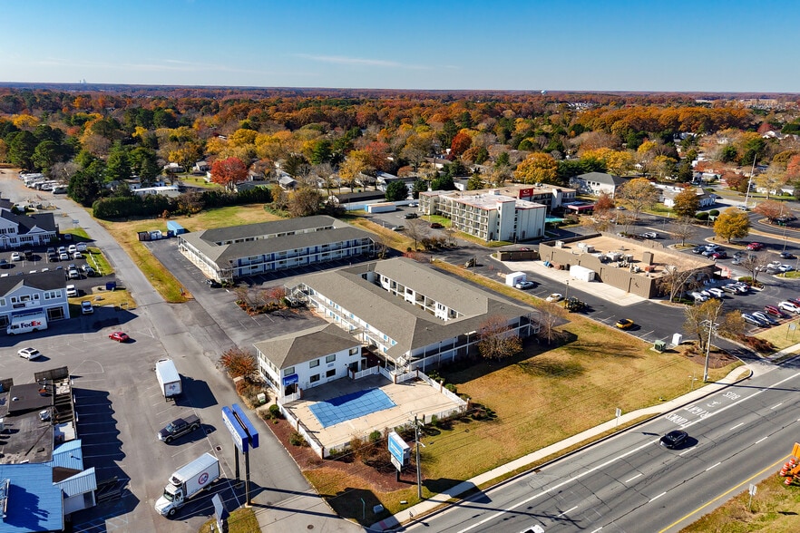 19604 Blue Bird Ln, Rehoboth Beach, DE for sale - Building Photo - Image 3 of 14