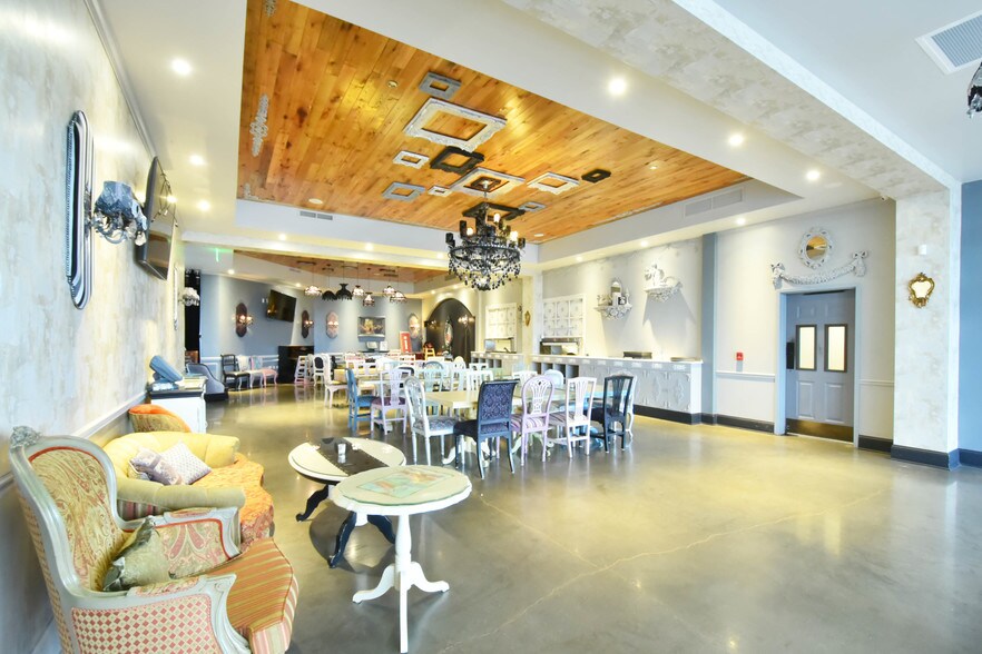 1908 Bryant Rd, Lexington, KY, 40509 Freestanding Property For Lease