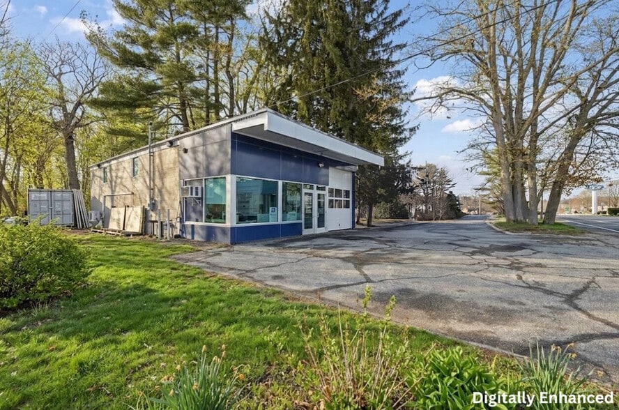 30 Thompson Rd, Webster, MA for sale - Building Photo - Image 2 of 8