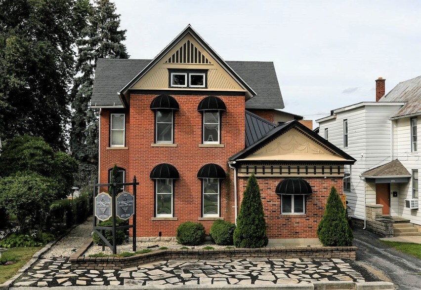 124 W Lincoln St, Findlay, OH for sale - Building Photo - Image 1 of 1