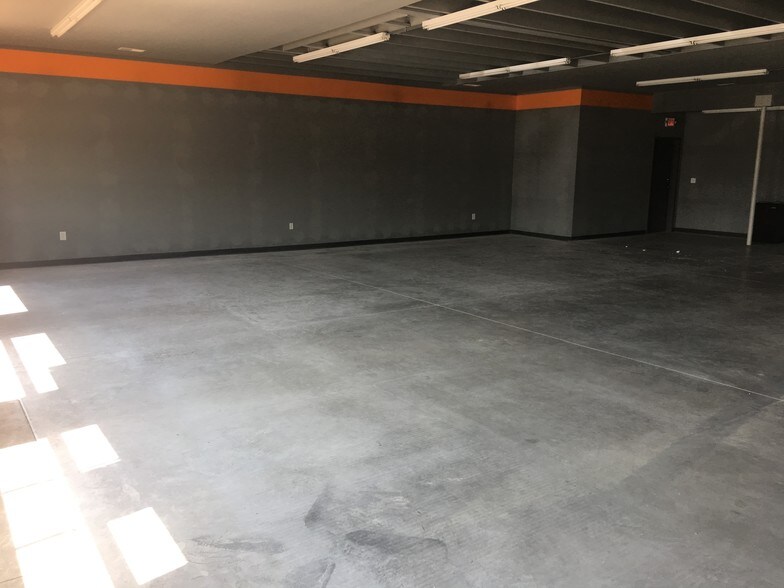 621 Commons Dr, Fulton, MO for sale - Primary Photo - Image 1 of 1