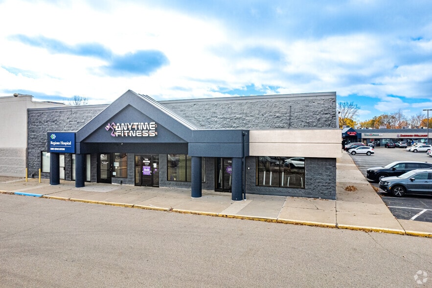 1686 Suburban Ave, Saint Paul, MN for lease - Building Photo - Image 3 of 10