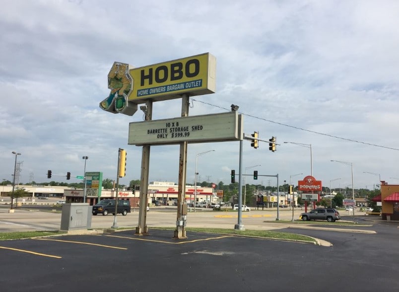 1693 Plainfield Rd, Crest Hill, IL for lease - Building Photo - Image 2 of 6