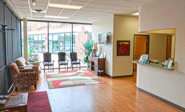 137-145 W Hampden St, Englewood, CO for lease Lobby- Image 1 of 9