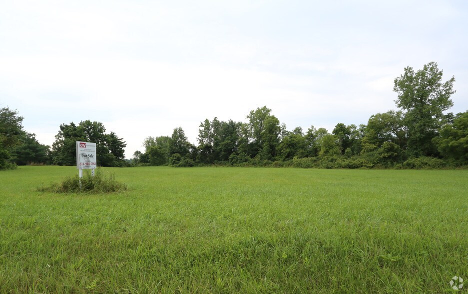 14352 Clark State Rd, Pataskala, OH 43062