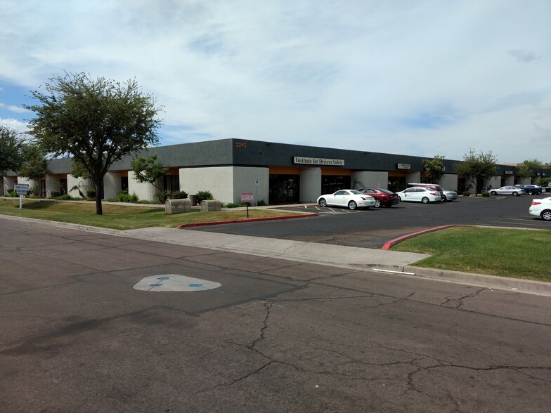 2245 W University Dr, Tempe, AZ for lease - Building Photo - Image 1 of 6