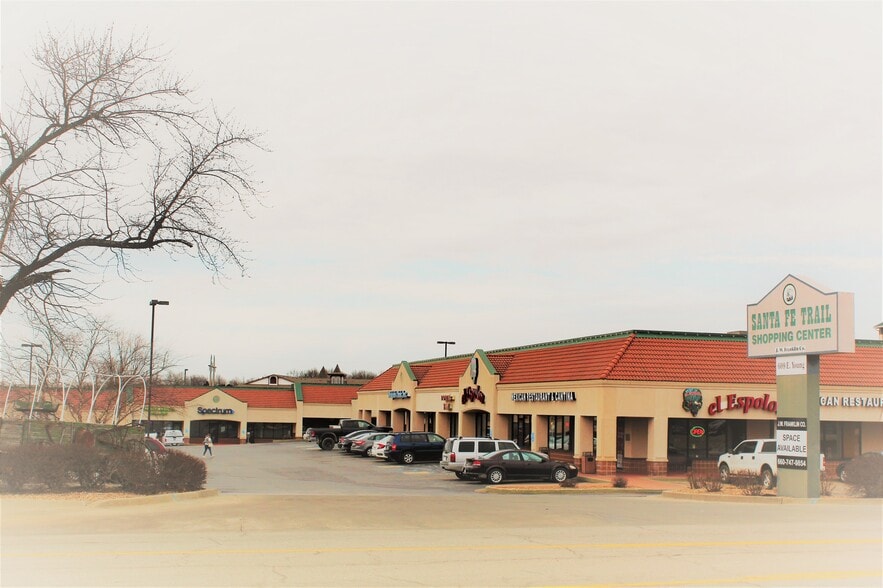 609 E Young Ave, Warrensburg, MO for lease - Building Photo - Image 2 of 3