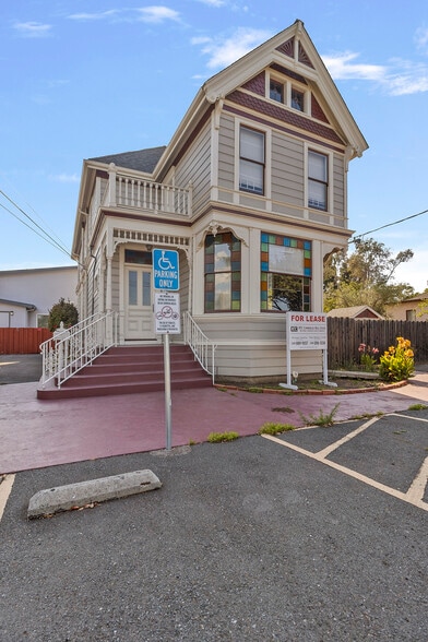 2242 Washington Ave, San Leandro, CA for sale - Building Photo - Image 2 of 12