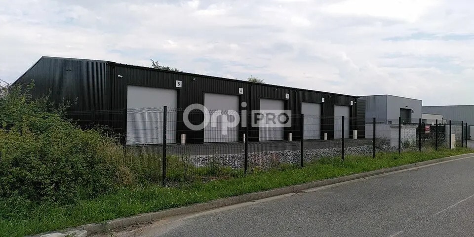 Location Local d'activités 120 m² - Photo 1