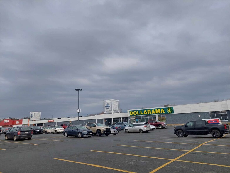 1300 St. Peter Av, Bathurst, NB for lease - Building Photo - Image 2 of 6