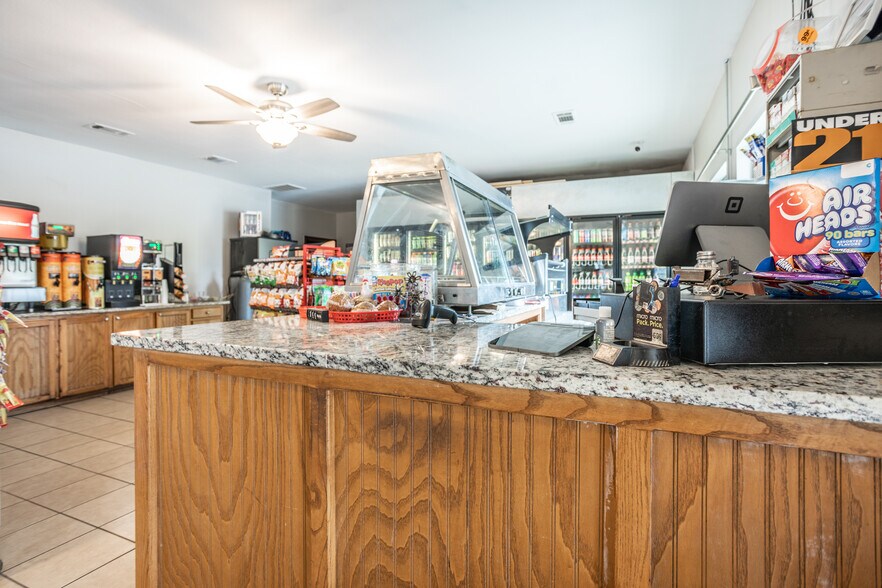 1772 Thrasher Rd, Callisburg, TX for sale - Primary Photo - Image 1 of 1