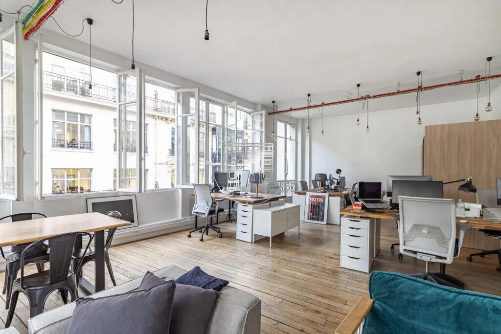 Location Bureaux 116 m² - Photo 1
