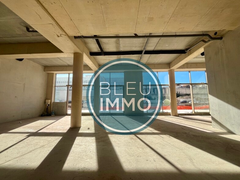Retail in Nice for lease - Building Photo - Image 1 of 3