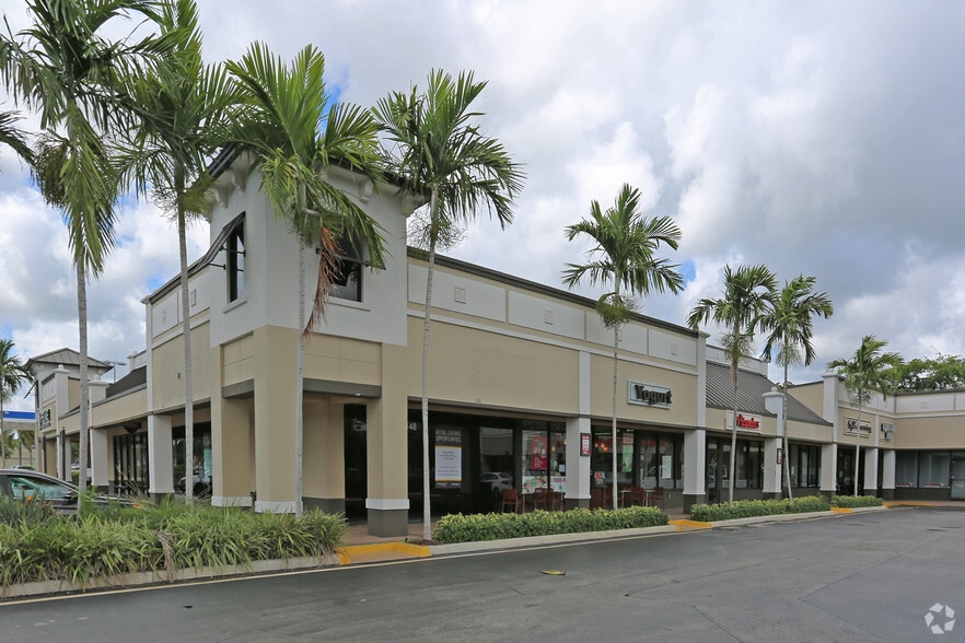 7034-7166 Beracasa Way, Boca Raton, FL for lease - Building Photo - Image 3 of 23