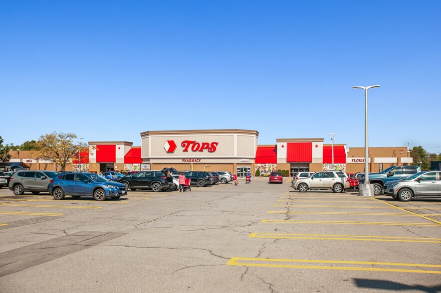 3980 Maple Rd, Amherst, NY for sale - Building Photo - Image 2 of 4