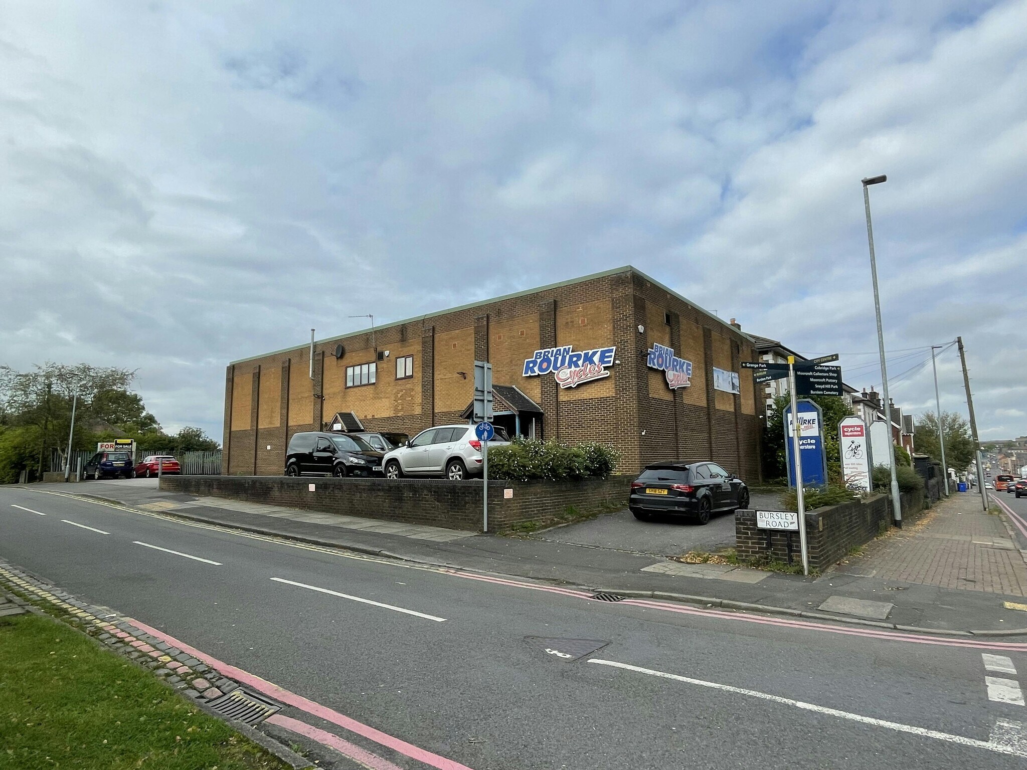 194 Waterloo Rd, Stoke On Trent for lease Primary Photo- Image 1 of 28