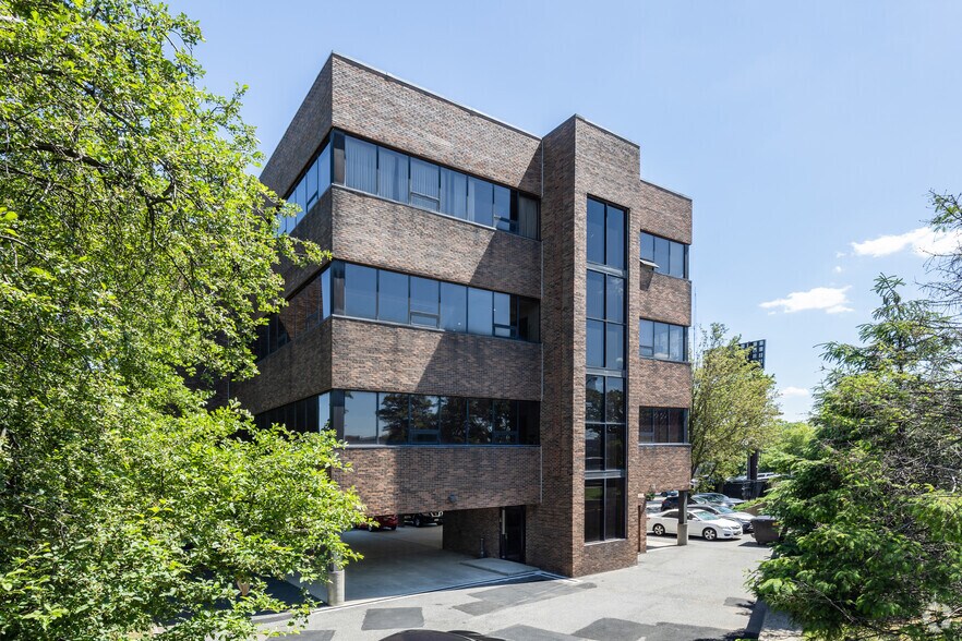 290 Vincent Ave, Hackensack, NJ for sale - Primary Photo - Image 1 of 1