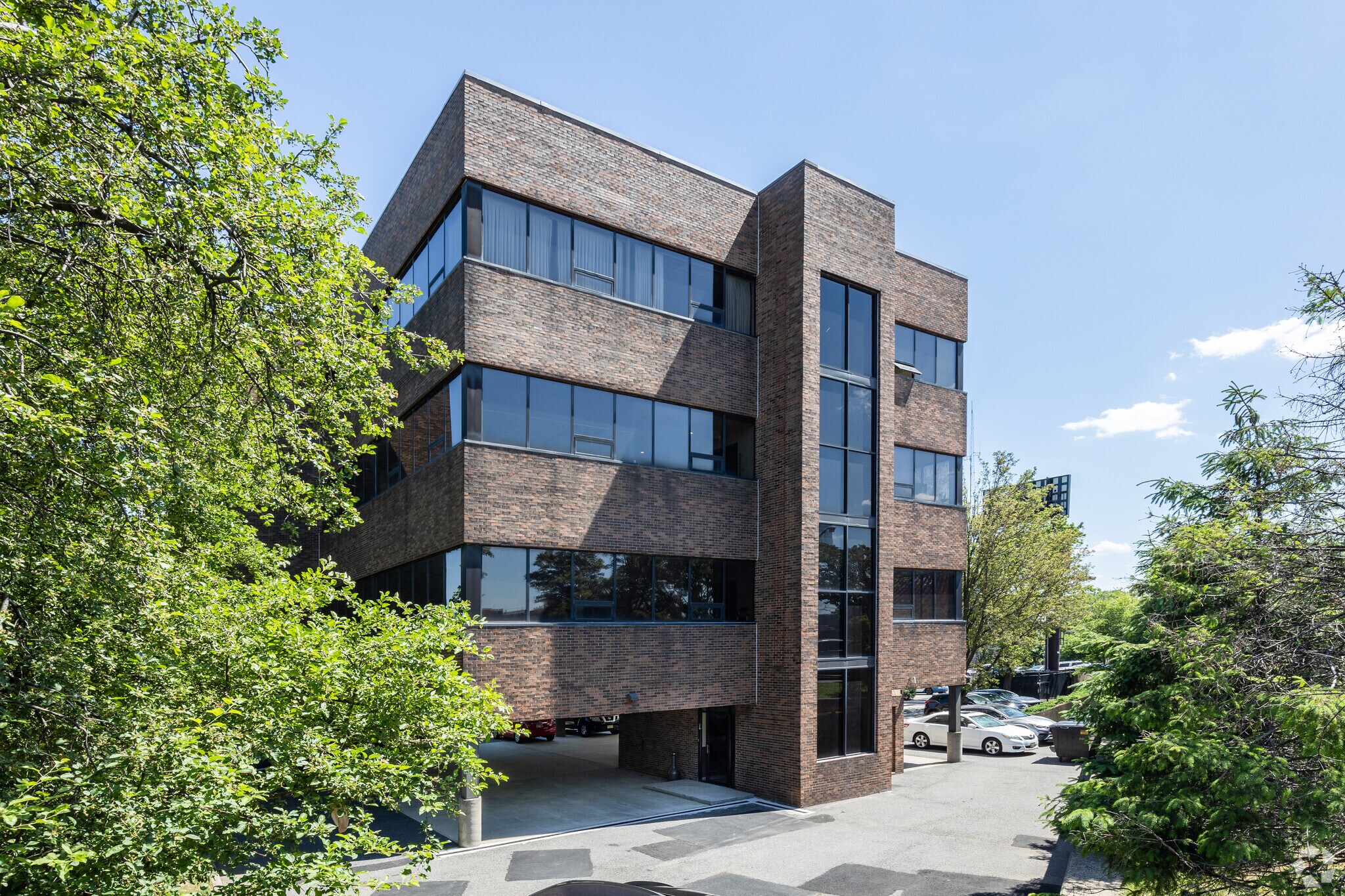 290 Vincent Ave, Hackensack, NJ for sale Primary Photo- Image 1 of 1