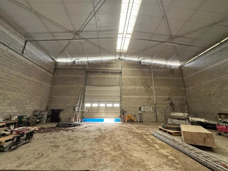 Industrial in Presles-en-Brie for lease - Interior Photo - Image 2 of 9