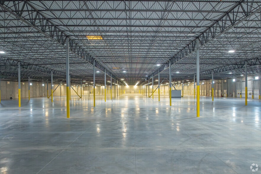 2350 Corporate Park Drive, Mebane, NC for lease - Interior Photo - Image 3 of 20