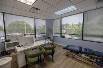 16853-16855 NE 2nd Ave, North Miami Beach, FL for lease Interior Photo- Image 1 of 21