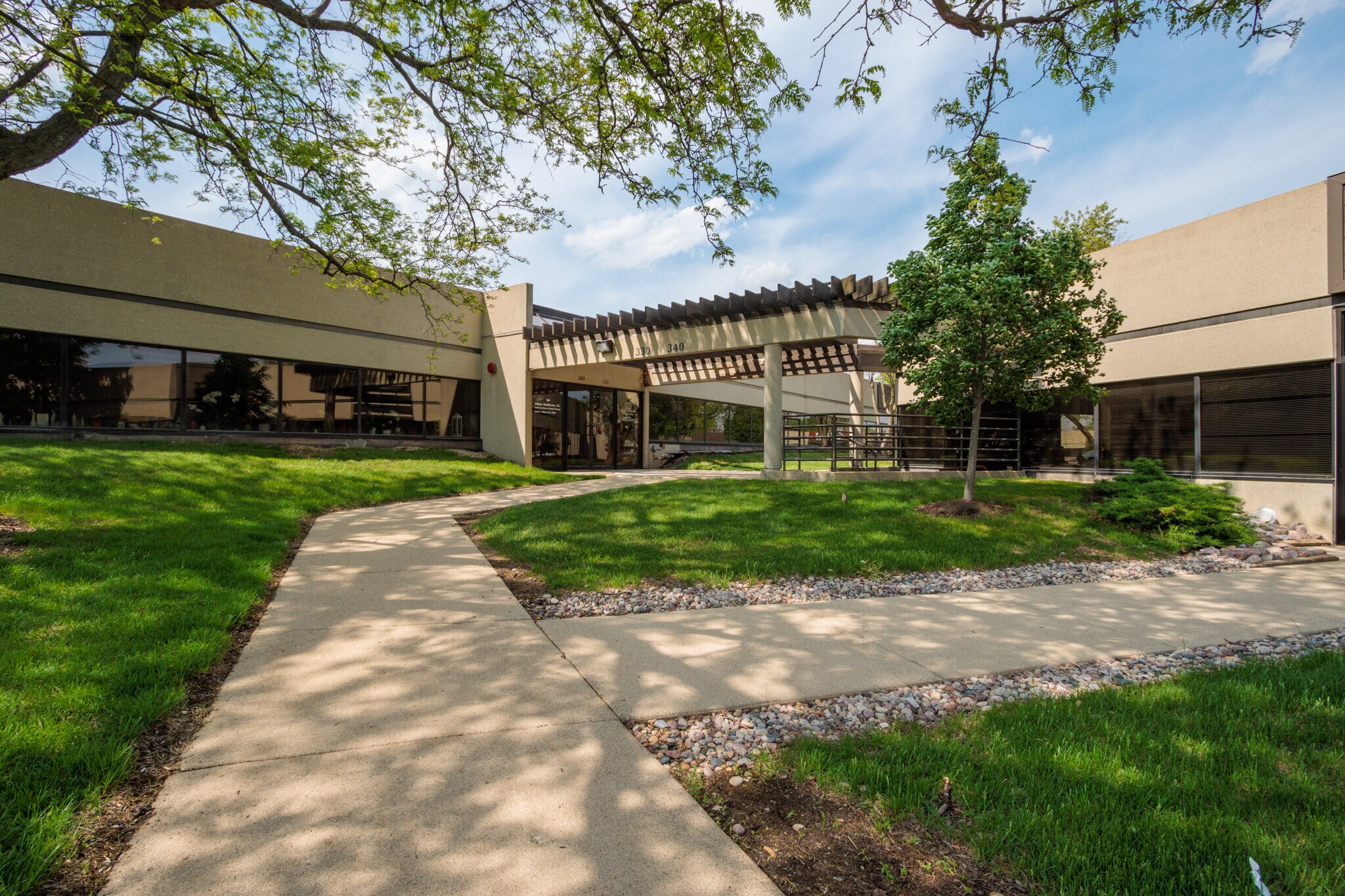 2500 W Higgins Rd, Hoffman Estates, IL 60169 Northwest Corporate