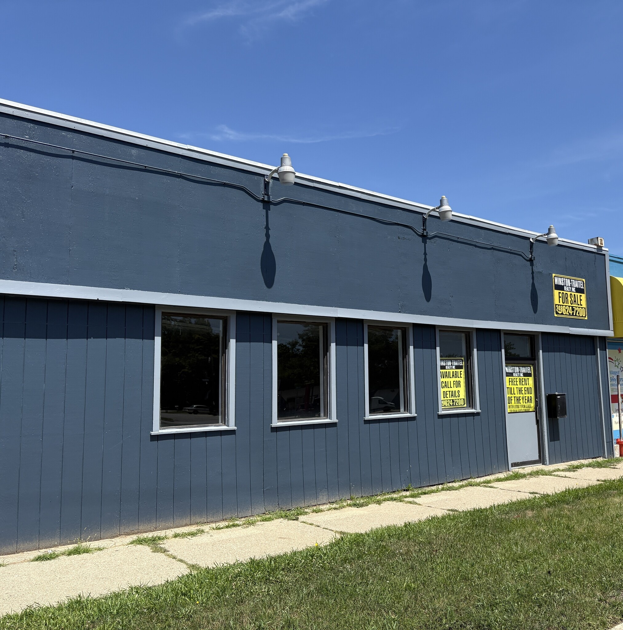 26554 Grand River Ave, Redford, MI for lease Primary Photo- Image 1 of 2