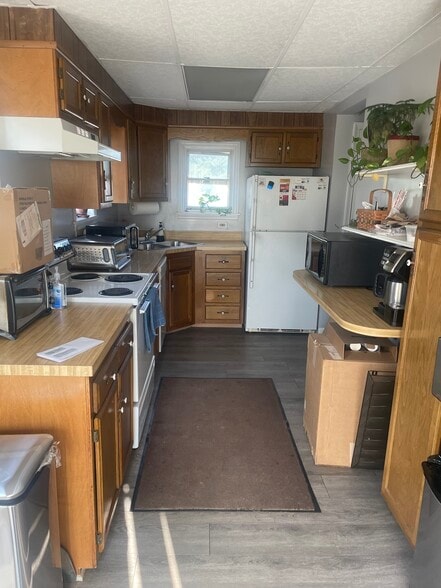 1112 Middle River Rd, Middle River, MD for lease - Building Photo - Image 2 of 5