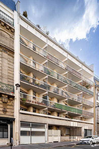 Multifamily in Paris for sale - Building Photo - Image 3 of 3