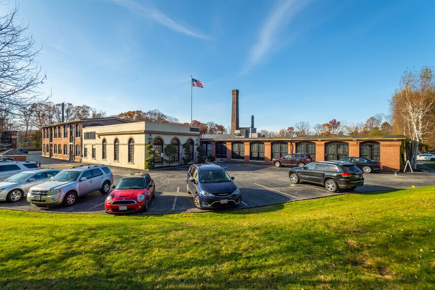 31 Hayward St, Franklin, MA for lease - Building Photo - Image 2 of 21