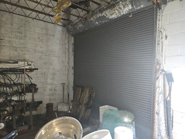 86-90 Elinor Ave, Akron, OH for sale - Building Photo - Image 3 of 8