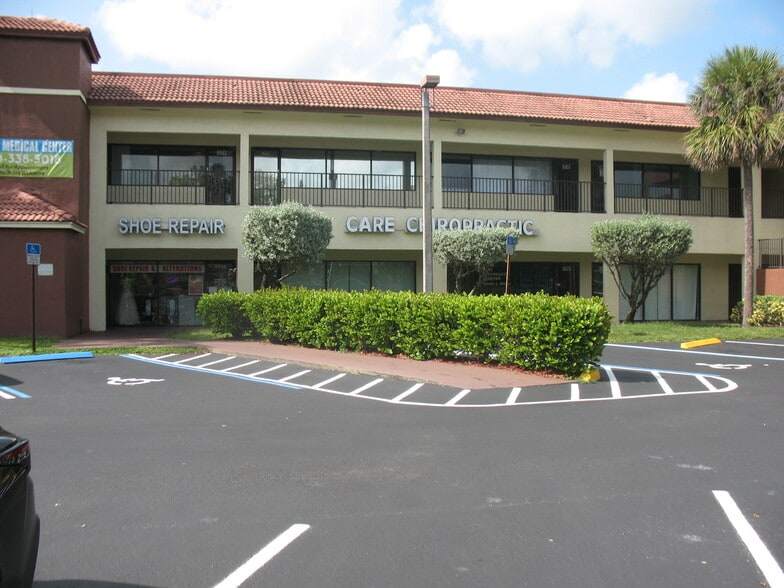 8001-8085 W McNab Rd, Tamarac, FL for lease - Building Photo - Image 2 of 12