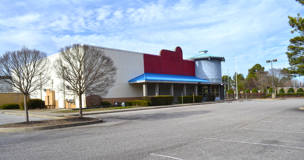 12361 Hornsby Ln, Newport News, VA for lease - Building Photo - Image 2 of 24