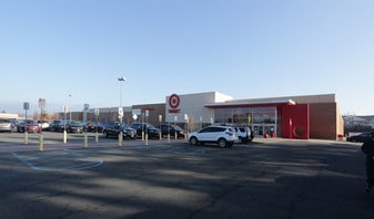 Target Plaza - Bar