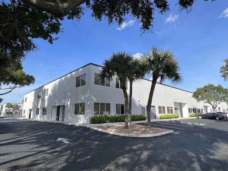 6600 NW 12th Ave, Fort Lauderdale, FL for lease - Building Photo - Image 3 of 8