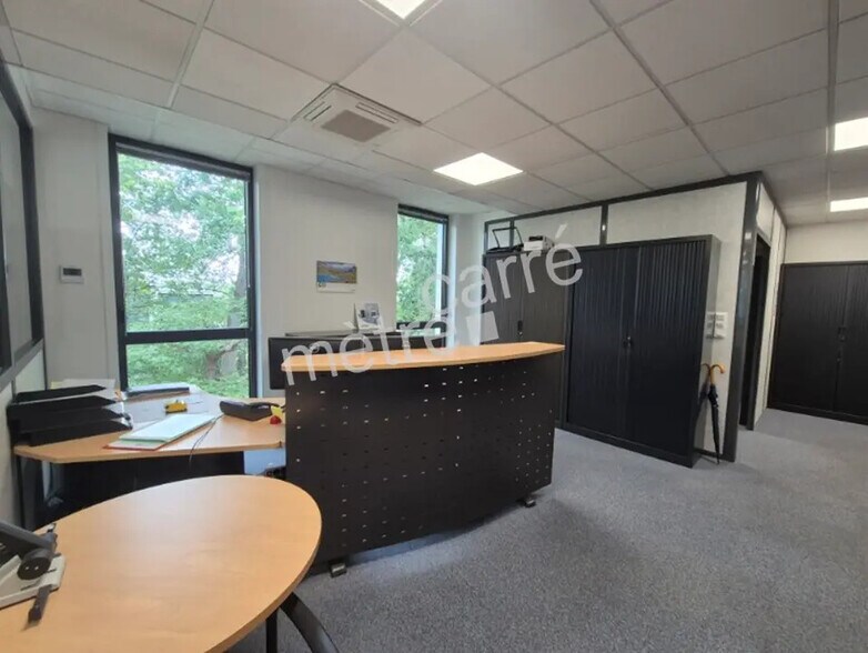 Office in Nantes for lease - Building Photo - Image 3 of 8