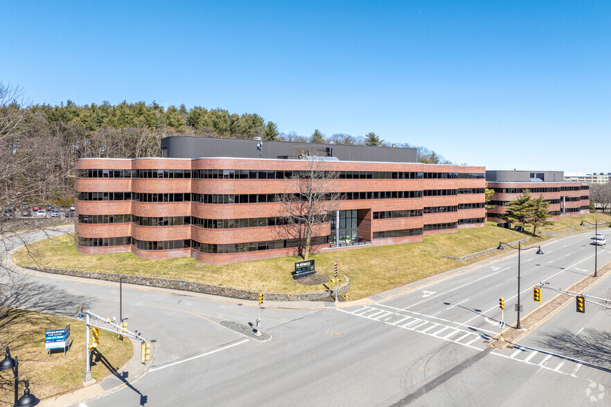 20 Burlington Mall Rd, Burlington, MA for lease - Building Photo - Image 1 of 6