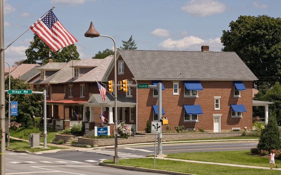 146-150 W Chocolate Ave, Hershey, PA for sale - Building Photo - Image 1 of 1