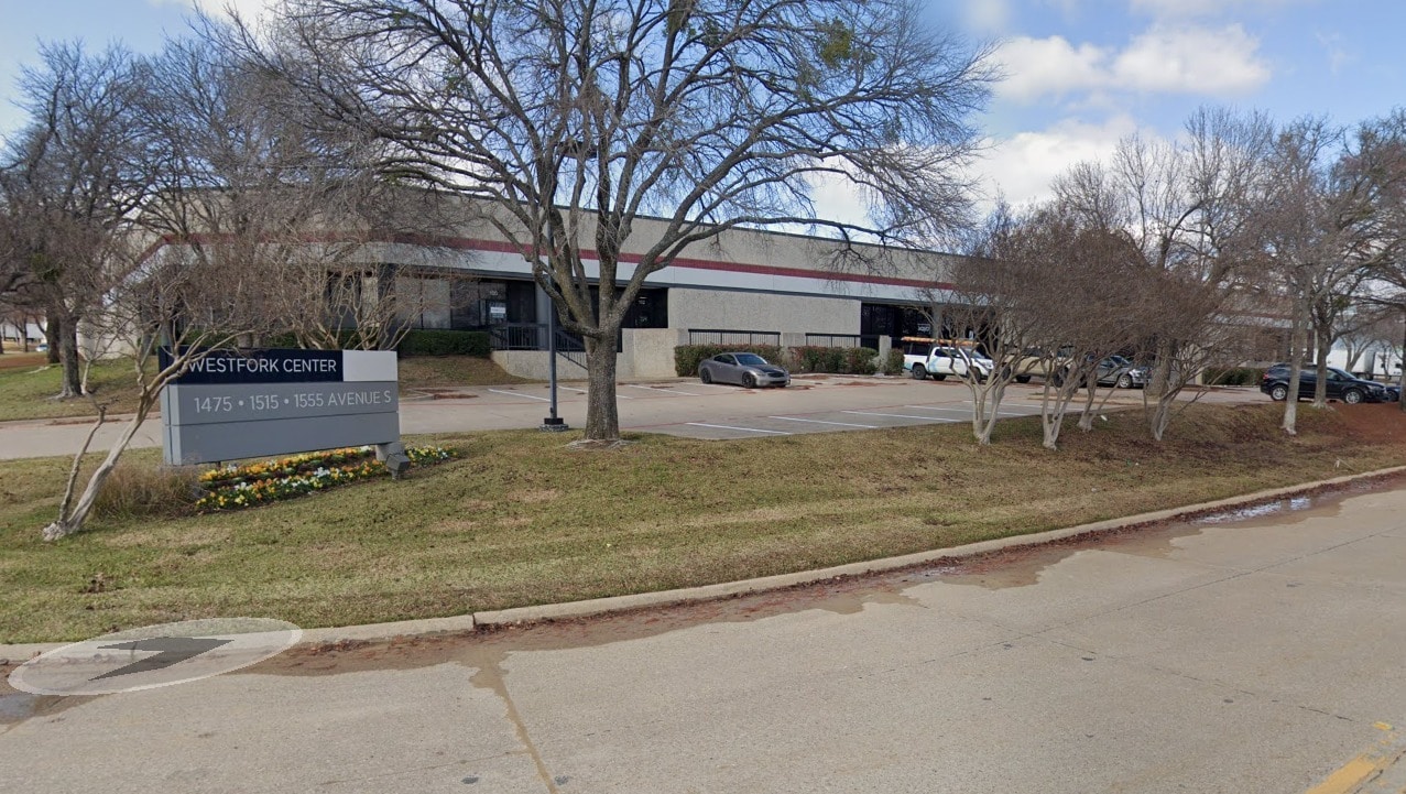 1555 Avenue S, Grand Prairie, TX for lease Primary Photo- Image 1 of 3
