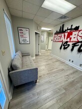 6251 Philips Hwy, Jacksonville, FL for lease Interior Photo- Image 2 of 17
