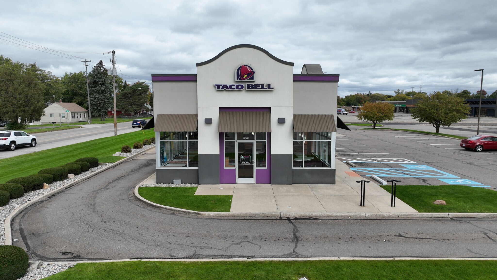 4903 Fenton Rd, Flint, MI for sale Building Photo- Image 1 of 1