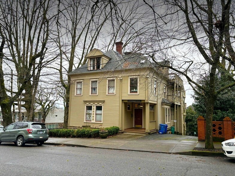 916 SW King Ave, Portland, OR for sale - Building Photo - Image 1 of 12