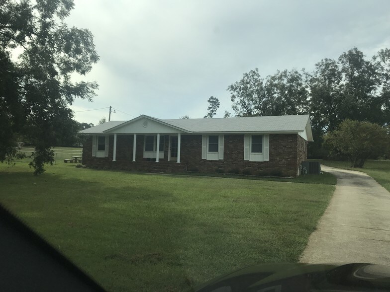 4414 Hereford Farm Rd, Evans, GA 30809