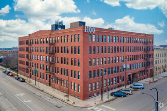 More details for 1100 W Cermak Rd, Chicago, IL - Multiple Space Uses for Lease