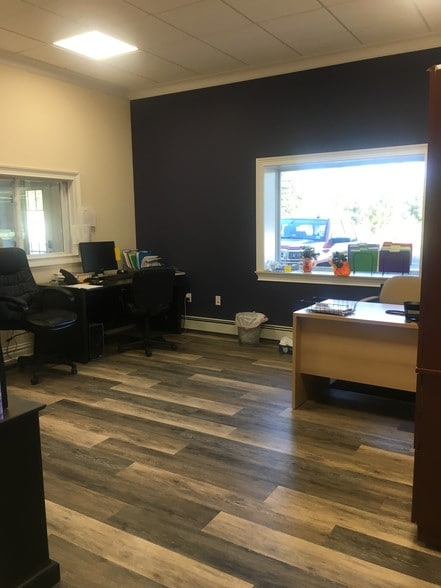 398-400 US Highway 22, Green Brook, NJ for lease - Interior Photo - Image 2 of 5