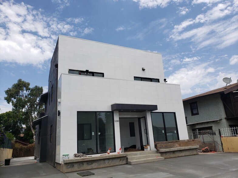 1245 Crenshaw Blvd, Los Angeles, CA for sale - Primary Photo - Image 1 of 12