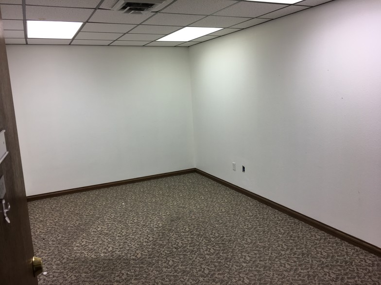 21 Main St S, Minot, ND for lease - Other - Image 3 of 9