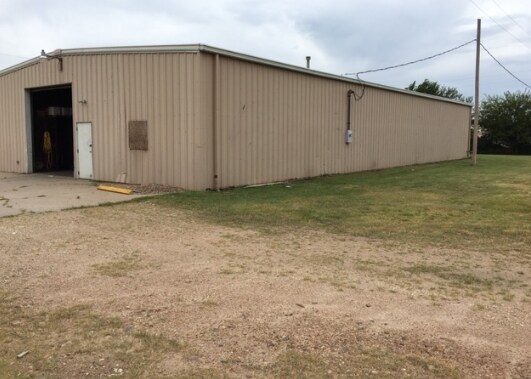 1121 Sandy Rd, Hutchinson, KS for sale Primary Photo- Image 1 of 1